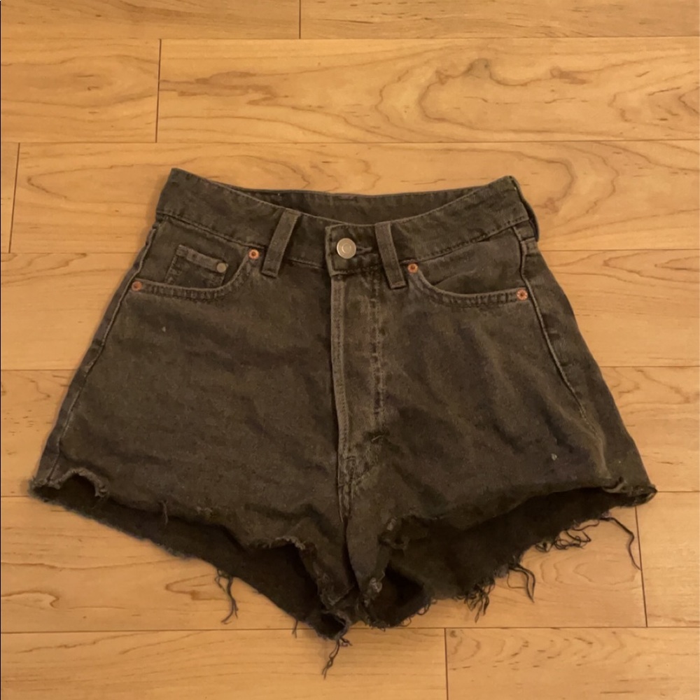 h&m black denim high rise shorts size 0/24